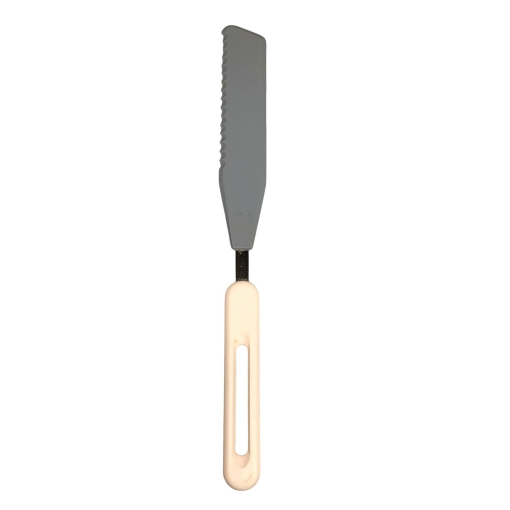 Bonny U.S.A. Serrated Edge Spreader Knife Pale Yellow Handle Kitchen Gadget A72Q